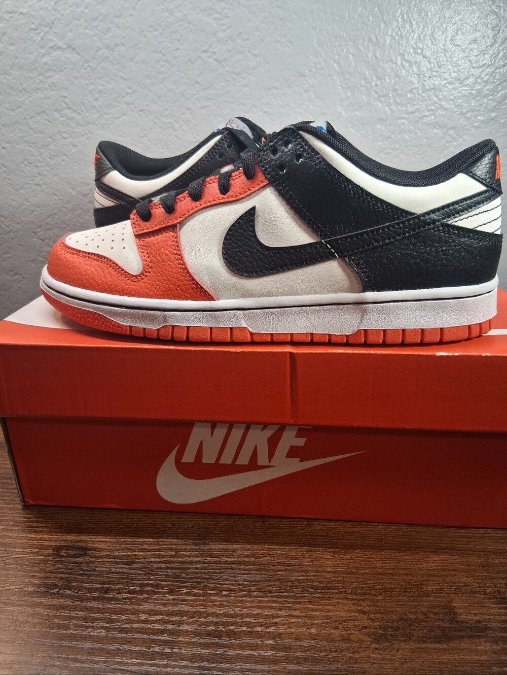 Nike Dunk Low NBA 75th Anniversary CHICAGO. 6Y/7.5W